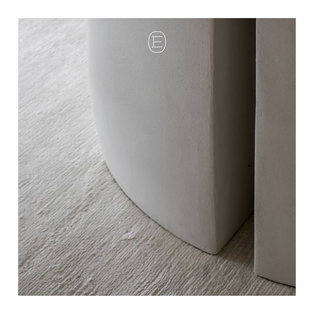 The details are not the details. 𝗧𝗵𝗲𝘆 𝗺𝗮𝗸𝗲 𝘁𝗵𝗲 𝗱𝗲𝘀𝗶𝗴𝗻.

╴ custom-made table in stucco technique
╴ pictures by @cafeine
╴ architect @nathaliedeboel
.
.
.
.
#stuccotechnique #entirus #entirusconstruct #dreamsunderconstruction #madetomeasure #boutique #boutiquestyle #comfortinghomes #comforting #architecturephotography #interior #interiordesign #renovation #completerenovation #development #timelessdesign